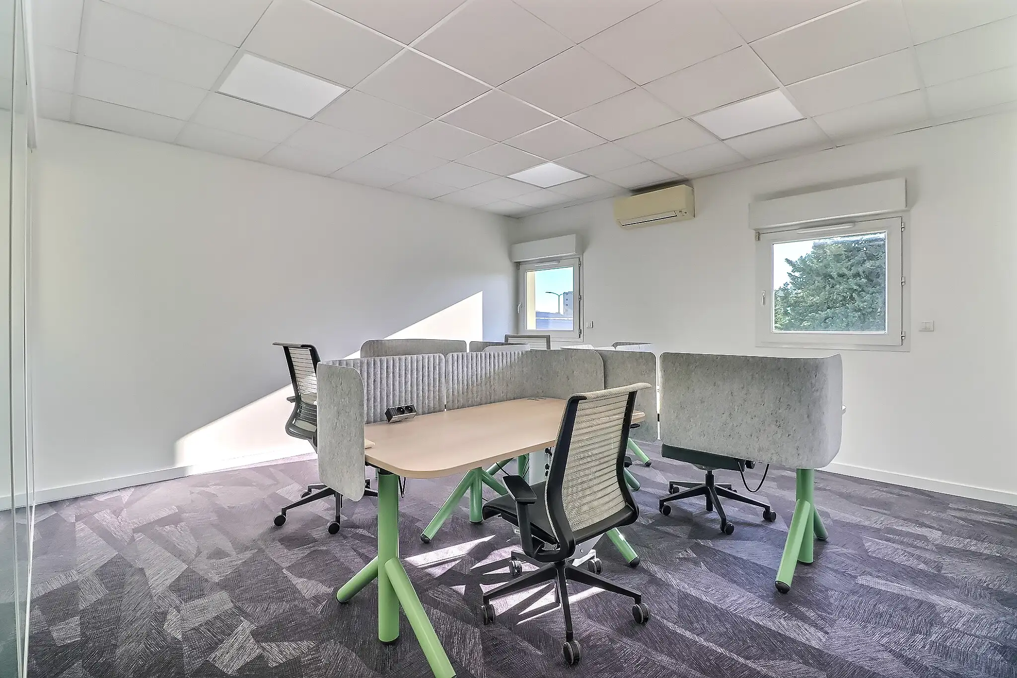 Bureau privé 4 places FlexiDesk Nîmes