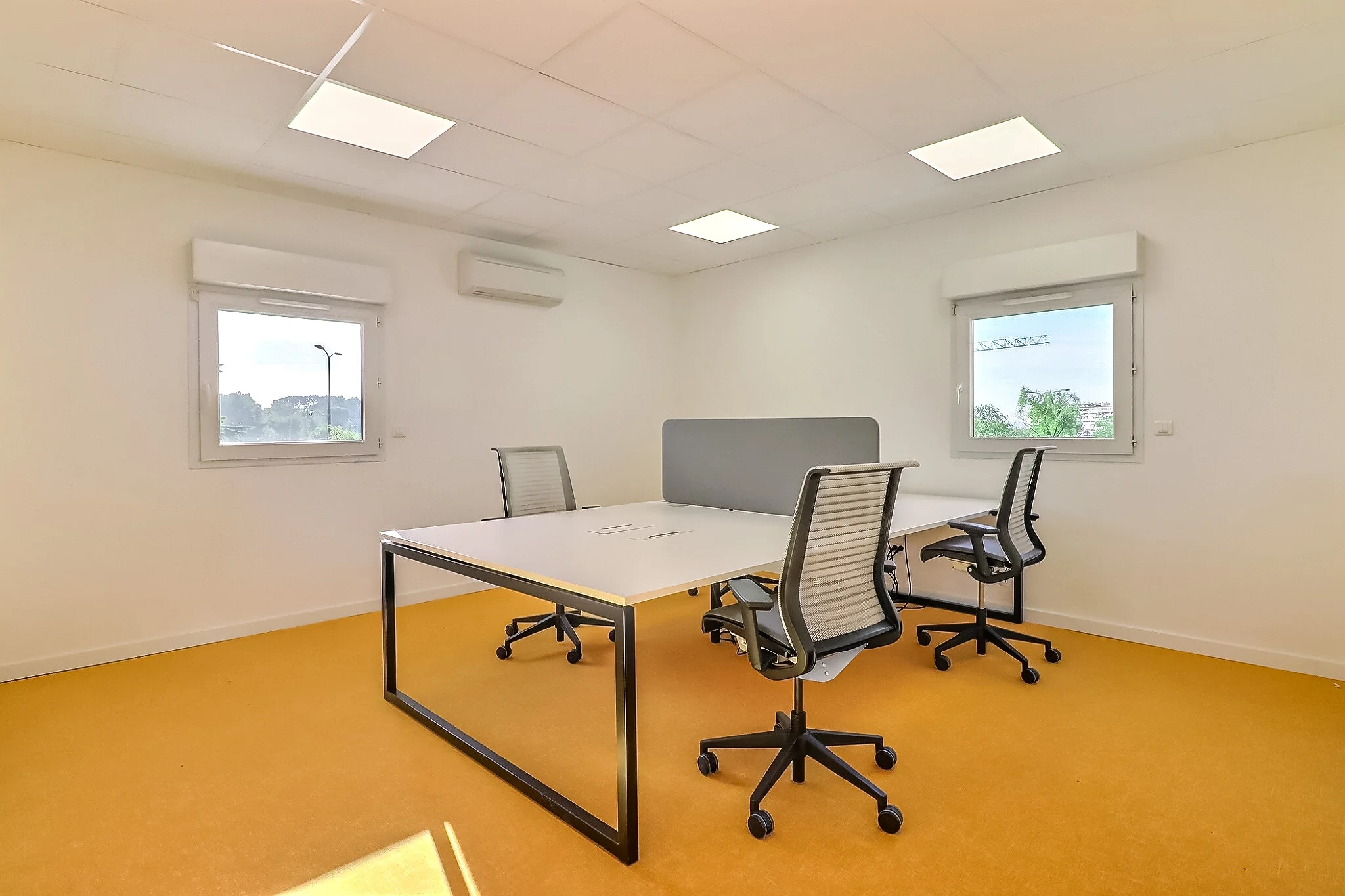 Bureau privé 4 places FlexiDesk Nîmes